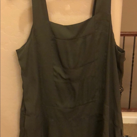 Dress - Picture 8 of 8